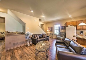 Historic Townhouse in Bavarian-Style Neighborhood!