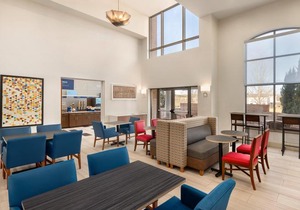 Holiday Inn Express Hotel & Suites Opelika Auburn