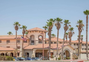 Ramada by Wyndham Barstow