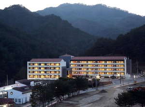 Dukgu Oncheon Resort Hotel | Buk