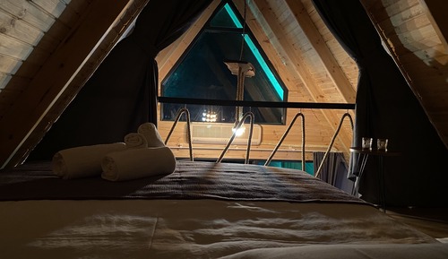 Romantic Studio Suite