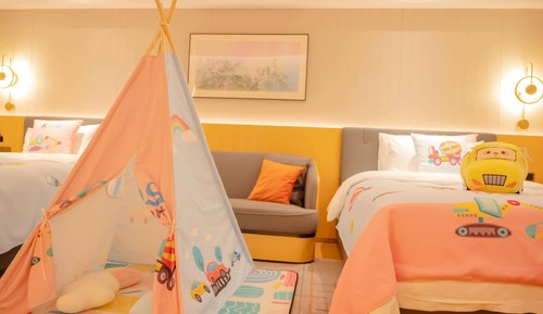 Room, 2 Double Beds, Garden View (Cars Theme)
