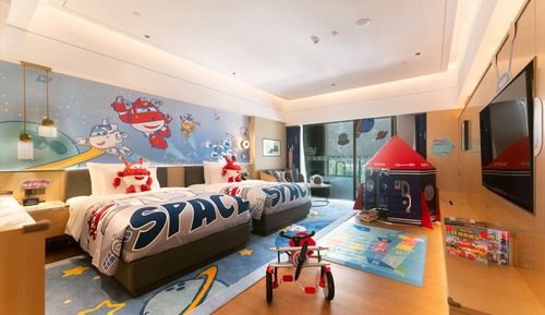 Room, 2 Double Beds (Hot Pool Lake View, Space Theme)