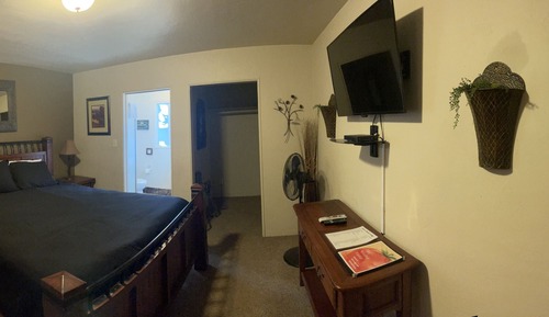 Standard Room, 1 King Bed