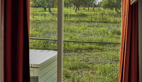 Luxury House, 2 Bathrooms, Vineyard View