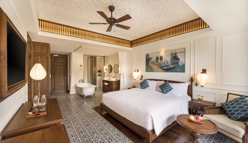Deluxe King Room
