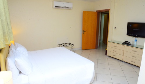 Junior Apartment
