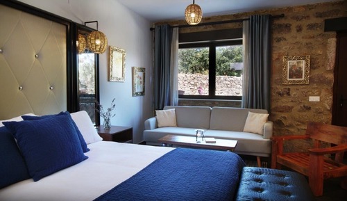 Comfort Room (Acebo)