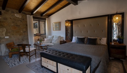 Comfort Room, 1 King Bed (Tevejo)