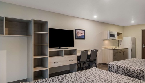 Queen Suite Two Queen Beds Accessible