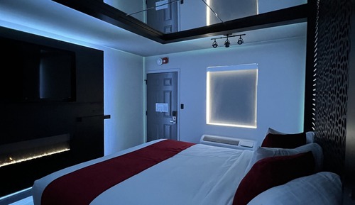 Deluxe Room, 1 King Bed, Accessible, Non Smoking