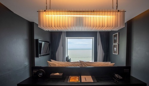 Deluxe Bathtub Seaview