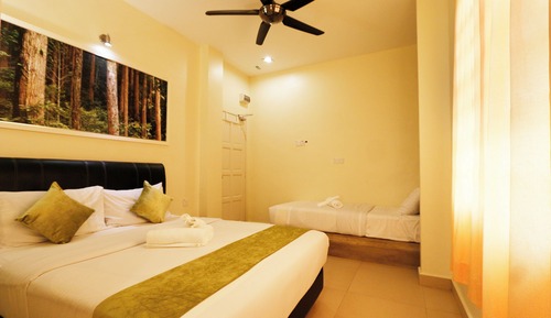 Deluxe Triple Room