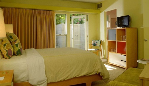 103 Twin Palms