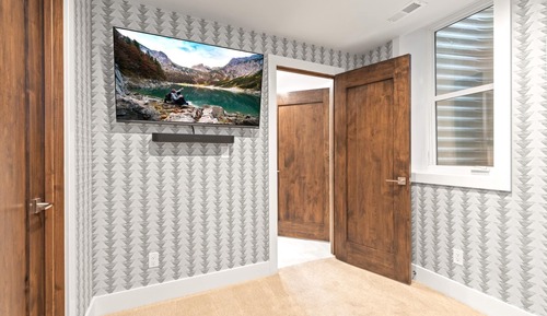 Studio (4 Bedrooms)