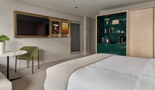 Deluxe Room, 1 King Bed