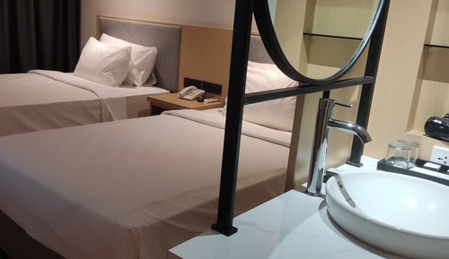 Deluxe Twin Room