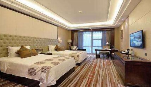 Room, 2 Queen Beds, Non Smoking, Garden View