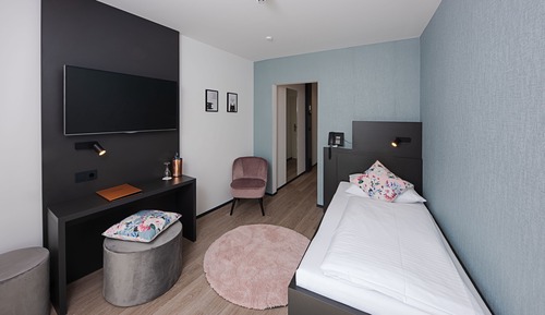 Comfort Single Room, Private Bathroom