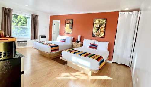 Standard Room, 2 Double Beds