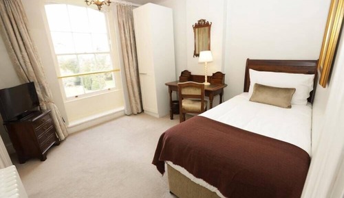 Deluxe Single Room