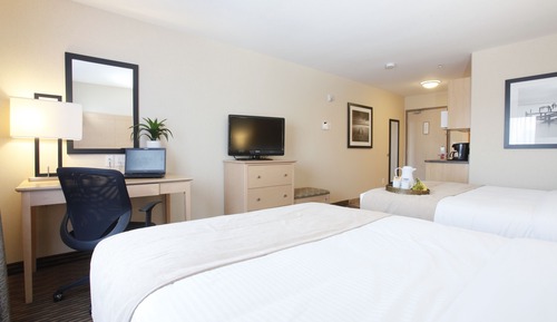 Superior Room, 2 Queen Beds, Kitchen