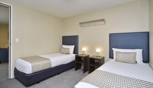 2 Bedroom Suite (Ground Floor)