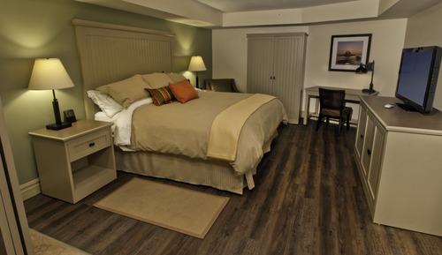 Admiral Suite