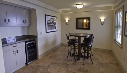 Double Queen River View Balcony Efficiency
