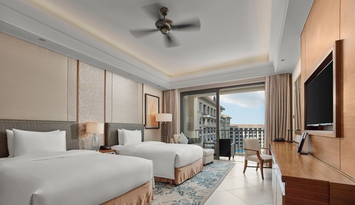 Deluxe Garden View Twin Bed Room