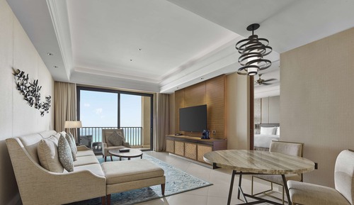 Junior Suite, 1 King Bed