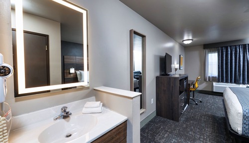 Deluxe Room, 1 King Bed