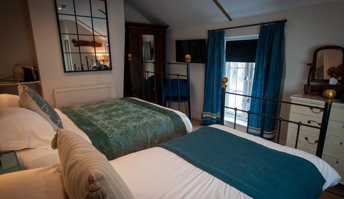 Triple Room, Ensuite (Family (Sleeps 3))