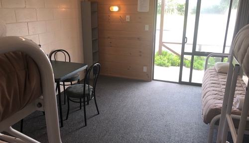 Large Standard Cabin (Shared Bathroom and Kitchen)