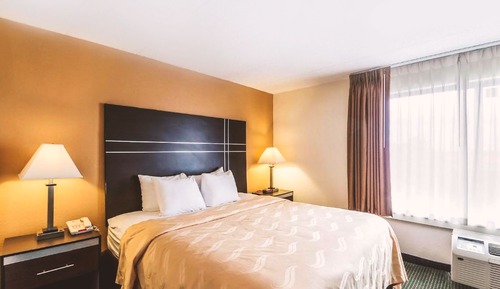 Deluxe Room, 1 King Bed, Non Smoking