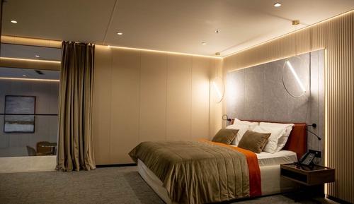 Deluxe Studio Suite