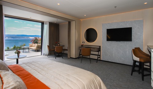 Deluxe Studio Suite