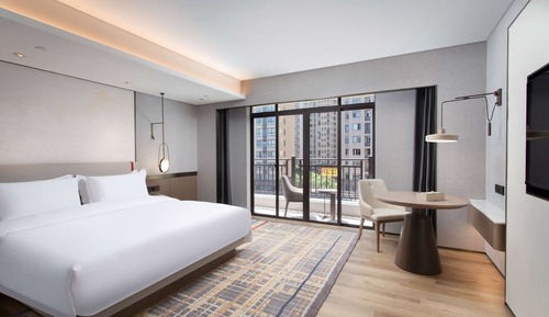 Executive Suite, 1 King Bed, Non Smoking