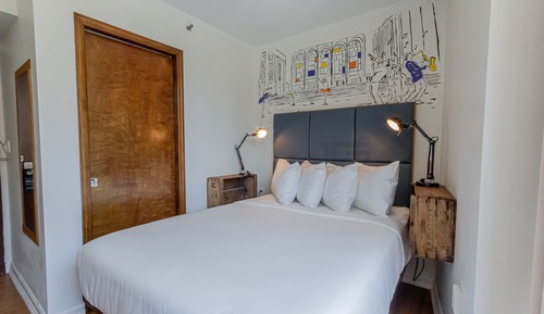 Standard Room, 1 Queen Bed