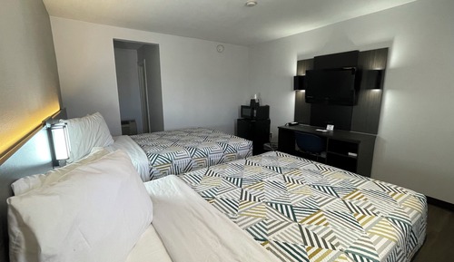 Deluxe Room, 2 Double Beds, Non Smoking, Refrigerator & Microwave