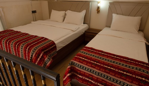 Deluxe Studio Suite