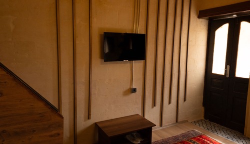 Deluxe Studio Suite