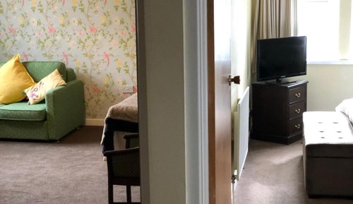 Standard Suite, Multiple Beds, Bathtub