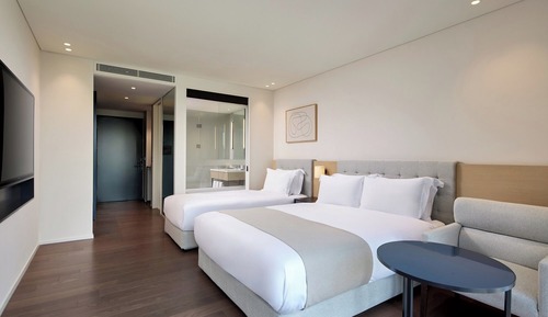 Premier Deluxe Family Twin City View