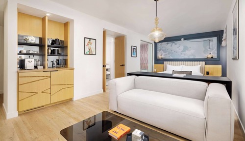 Skyline King Studio Suite - Hearing Accessible