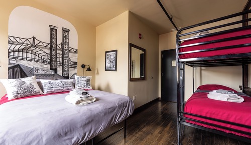 Family Room, Multiple Beds, City View