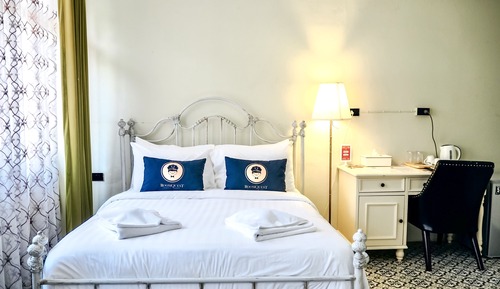 Deluxe Double Room, 1 Queen Bed, Non Smoking, City View