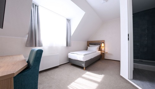 Standard Single Room (6)