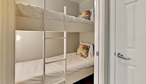 Condo, Multiple Beds, Balcony, Ocean View (#601 - No Pets Allowed)