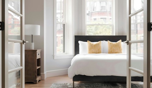 Suite, 1 Queen Bed (Mobility Accessible, Transfer Shower)